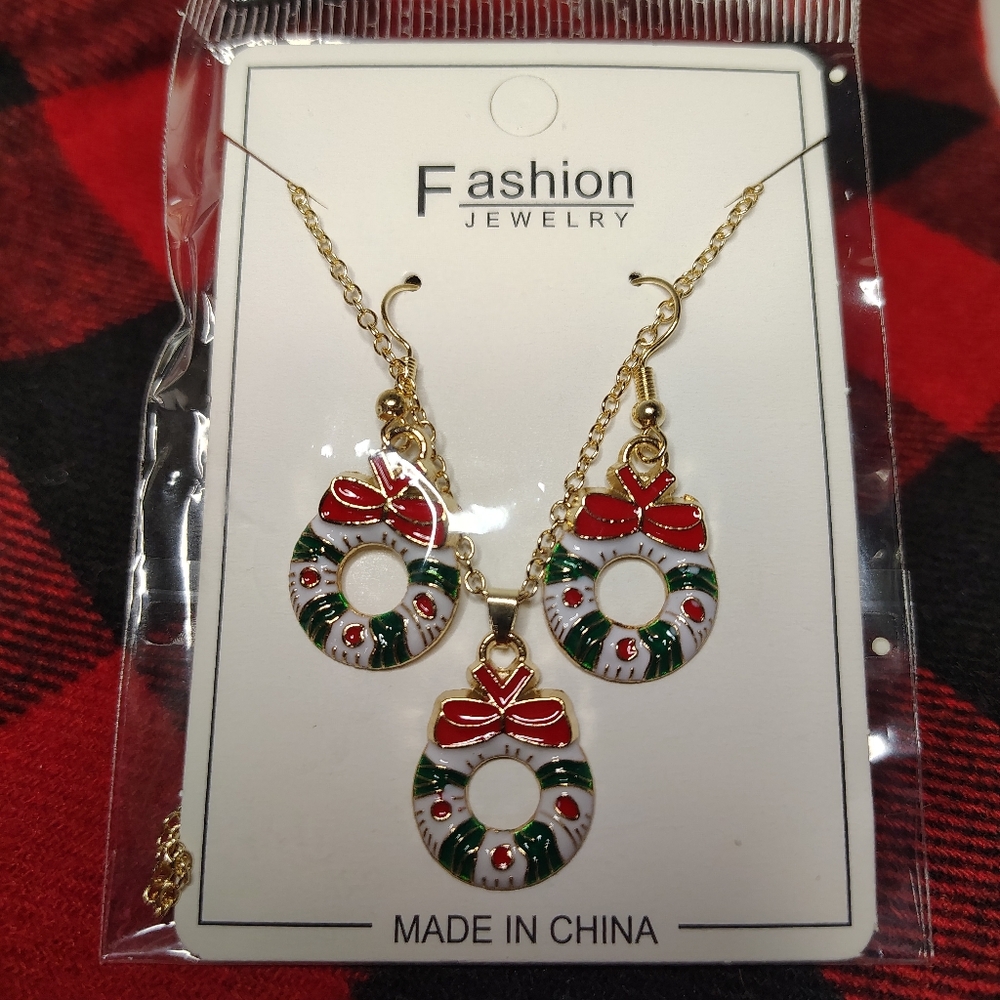 🎄Christmas Necklace & Dangle Earring Set Wreath